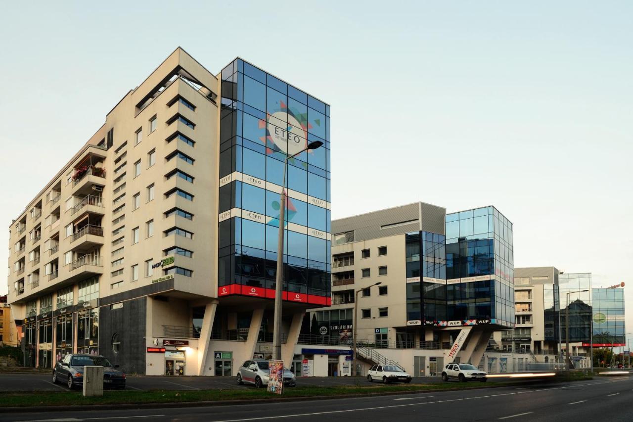 Macropolis Apartments Mişcolţ Exterior foto